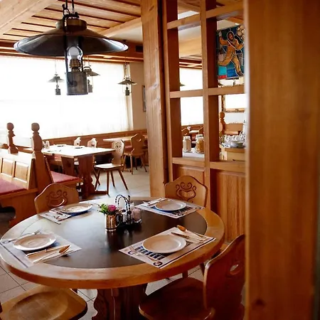 Alojamento de Acomodação e Pequeno-almoço Sonne Interlaken-matten Unterseen